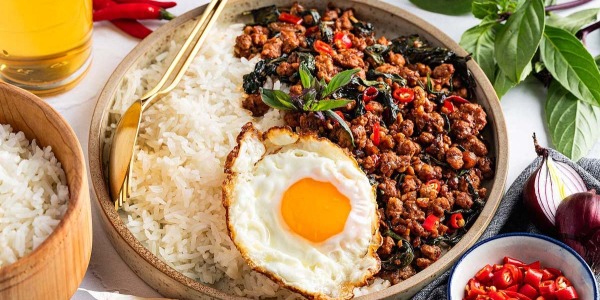 Stir Fry Pork with Thai Basil Pad Kra Pao
